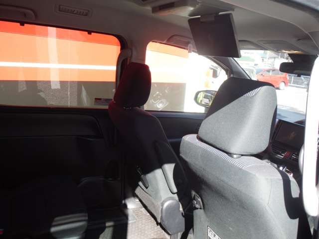 TOYOTA NOAH HYBRID 4WD 2016 Image 31