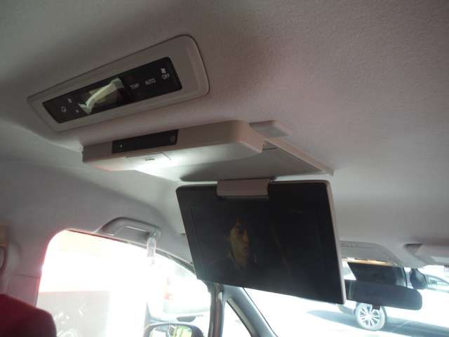 TOYOTA NOAH HYBRID 4WD 2016 Image 31