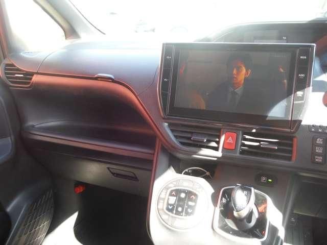 TOYOTA NOAH HYBRID 4WD 2016 Image 31