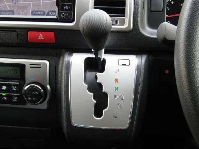 TOYOTA HIACE VAN 2WD 2017 Image 31