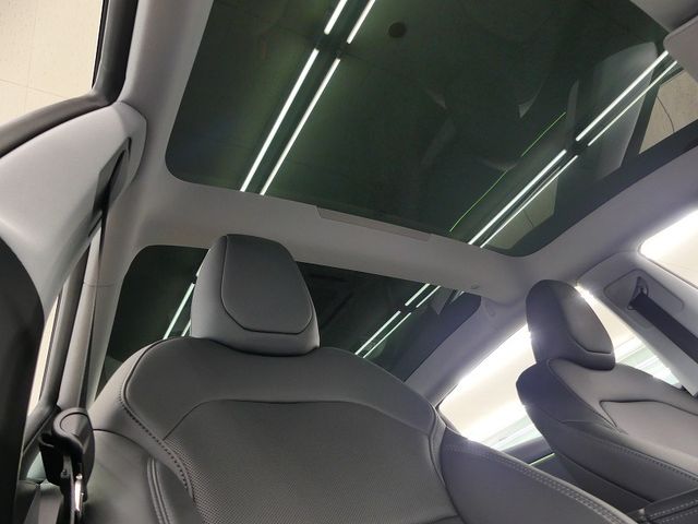 TESLA MODEL 3 2025 Image 31