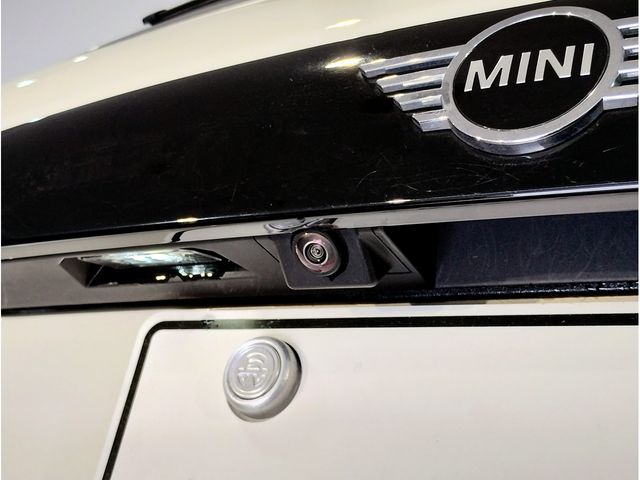 BMW MINI COOPER D 5DOOR 2021 Image 31