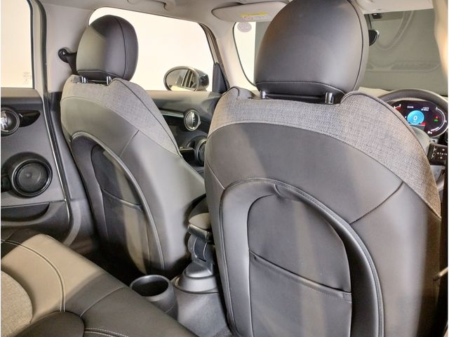 BMW MINI COOPER D 5DOOR 2021 Image 31