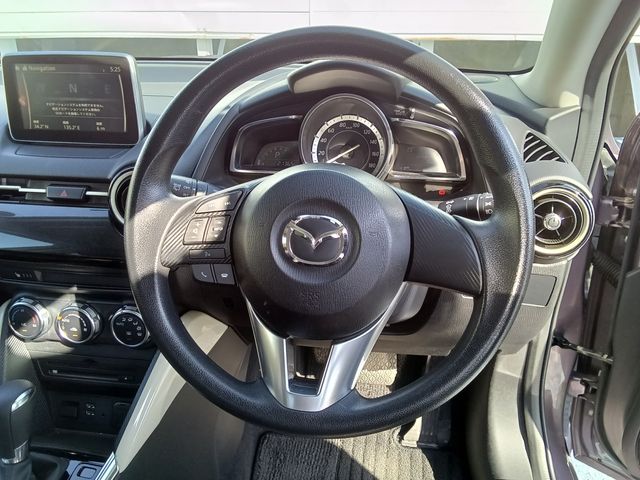 MAZDA DEMIO 2015 Image 31
