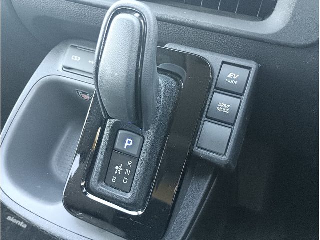 TOYOTA SIENTA HYBRID 2023 Image 31