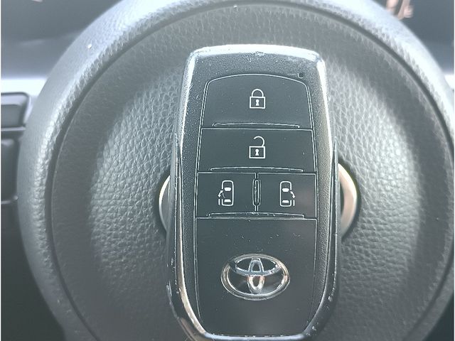 TOYOTA SIENTA HYBRID 2023 Image 31