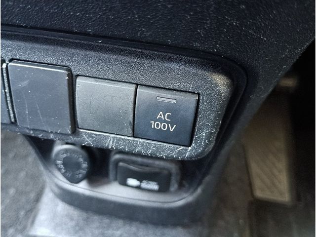 TOYOTA SIENTA HYBRID 2023 Image 31