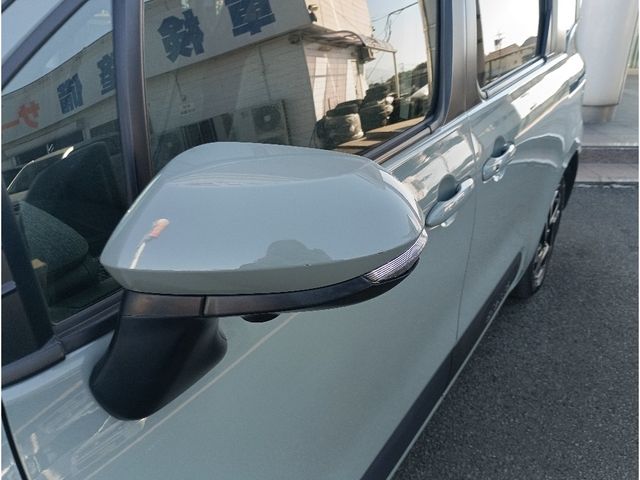 TOYOTA SIENTA HYBRID 2023 Image 31