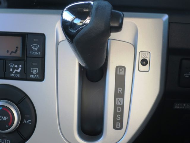 DAIHATSU WAKE 4WD 2015 Image 31