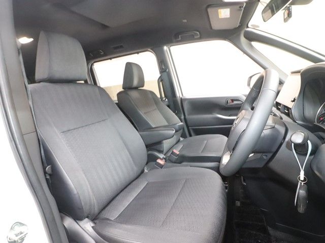 TOYOTA NOAH HYBRID 2022 Image 31