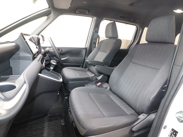 TOYOTA NOAH HYBRID 2022 Image 31