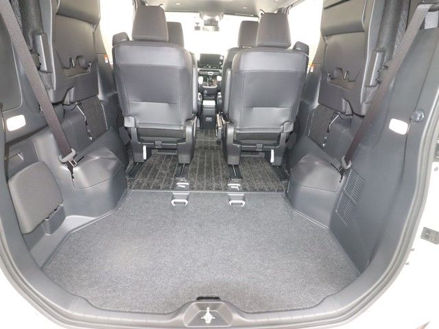 TOYOTA NOAH HYBRID 2022 Image 31