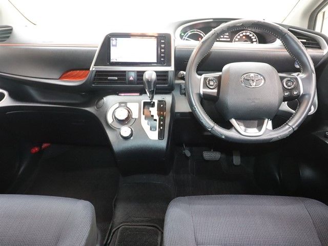 TOYOTA SIENTA HYBRID 2015 Image 31