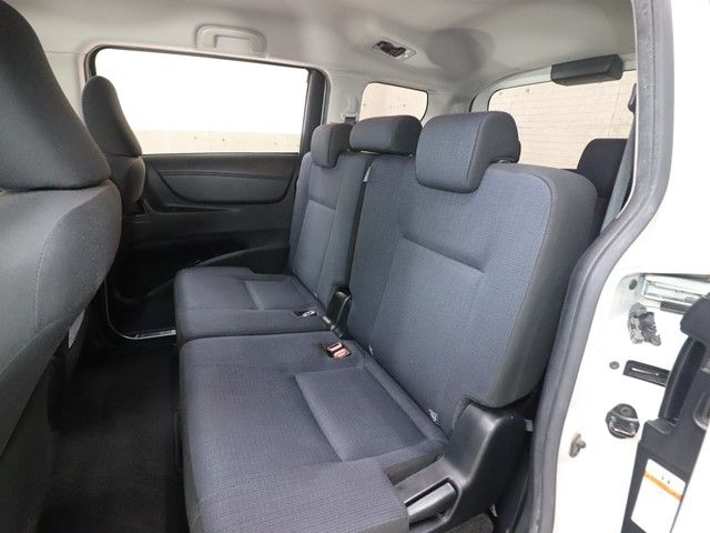 TOYOTA SIENTA HYBRID 2015 Image 31