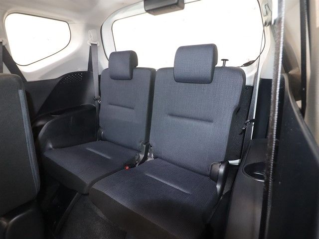 TOYOTA SIENTA HYBRID 2015 Image 31