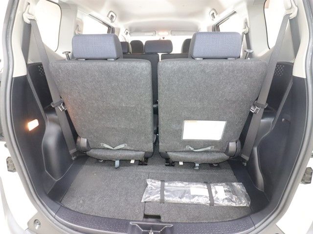 TOYOTA SIENTA HYBRID 2015 Image 31