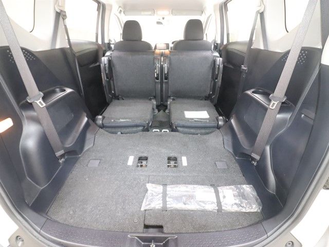 TOYOTA SIENTA HYBRID 2015 Image 31