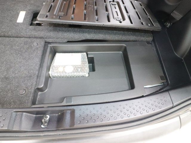 TOYOTA SIENTA HYBRID 2015 Image 31