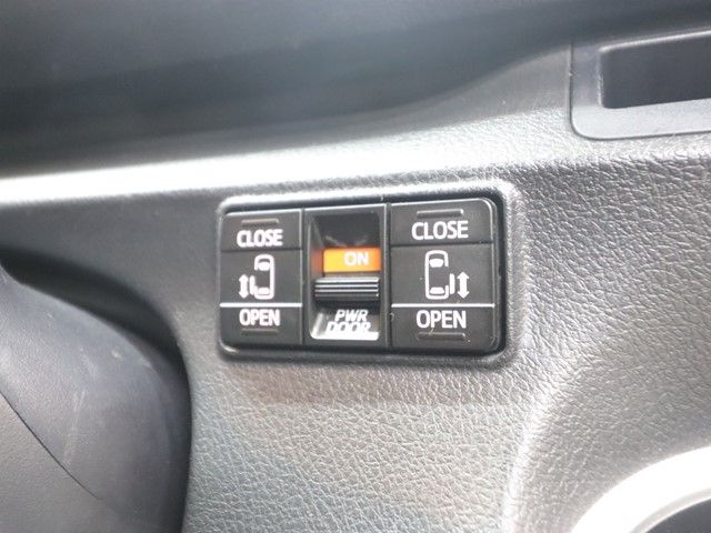 TOYOTA SIENTA HYBRID 2015 Image 31