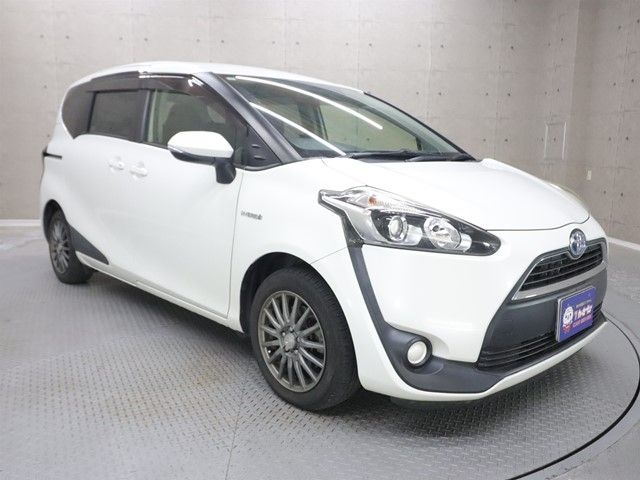 TOYOTA SIENTA HYBRID 2015 Image 31