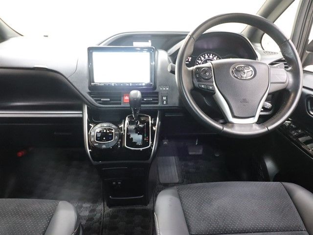 TOYOTA VOXY 2021 Image 31