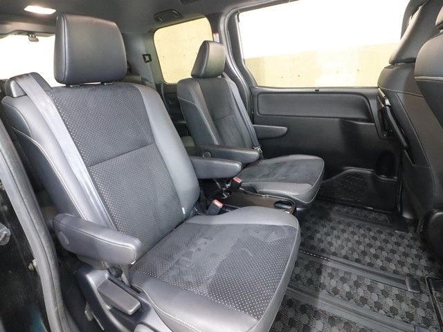 TOYOTA VOXY 2021 Image 31