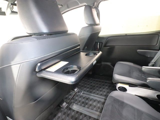 TOYOTA VOXY 2021 Image 31