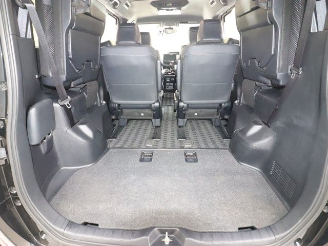 TOYOTA VOXY 2021 Image 31