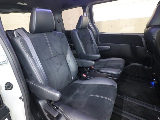 TOYOTA NOAH 2016 Image 31