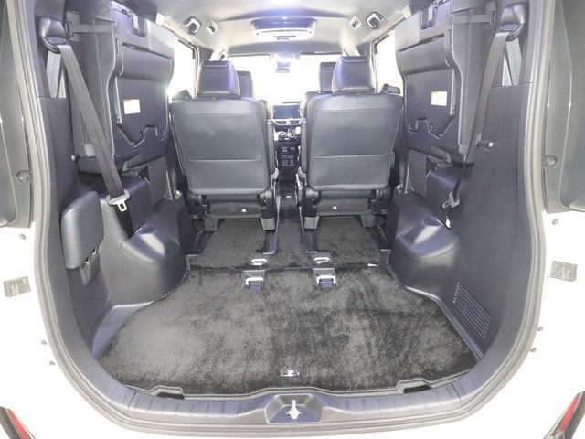 TOYOTA NOAH 2016 Image 31