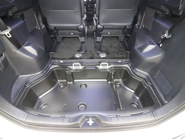 TOYOTA NOAH 2016 Image 31