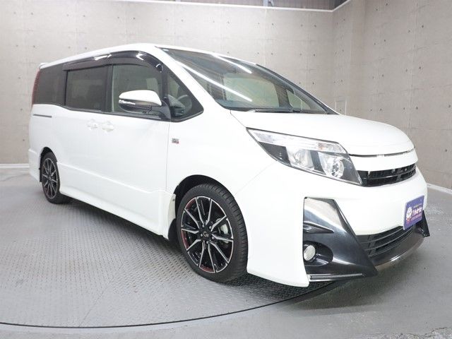 TOYOTA NOAH 2016 Image 31