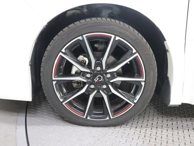 TOYOTA NOAH 2016 Image 31