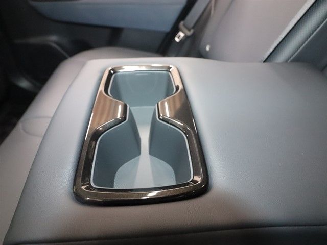 TOYOTA CROWN ESTATE 4WD 2025 Image 31