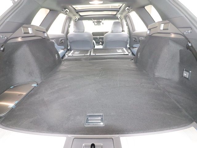 TOYOTA CROWN ESTATE 4WD 2025 Image 31