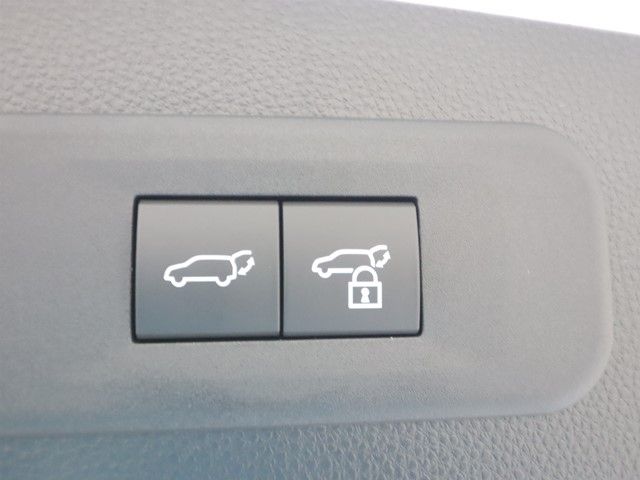 TOYOTA CROWN ESTATE 4WD 2025 Image 31