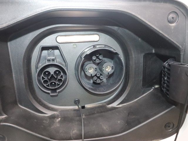 TOYOTA CROWN ESTATE 4WD 2025 Image 31