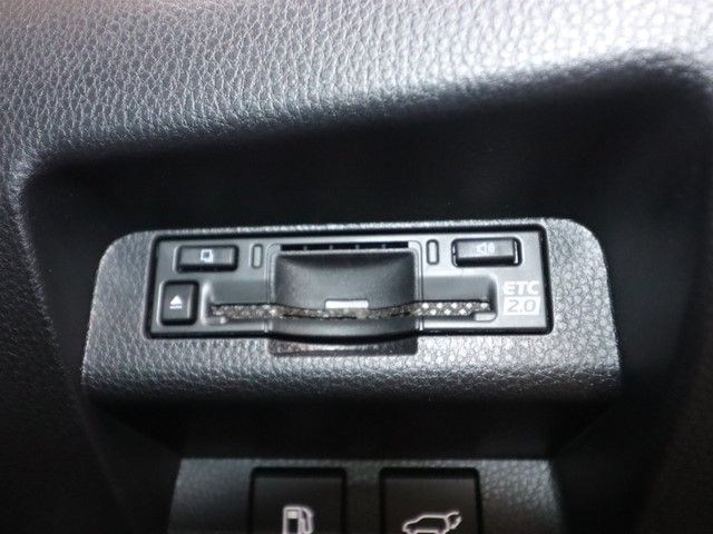 TOYOTA CROWN ESTATE 4WD 2025 Image 31