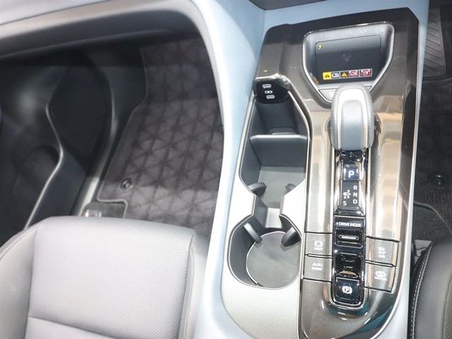 TOYOTA CROWN ESTATE 4WD 2025 Image 31