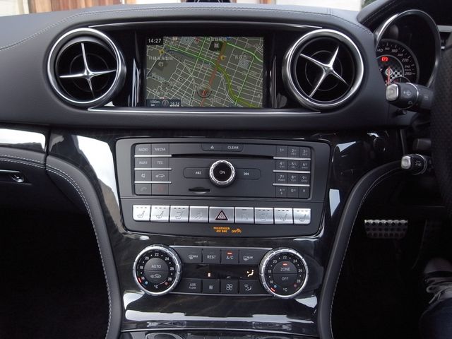 MERCEDES BENZ SL CLA 2016 Image 31