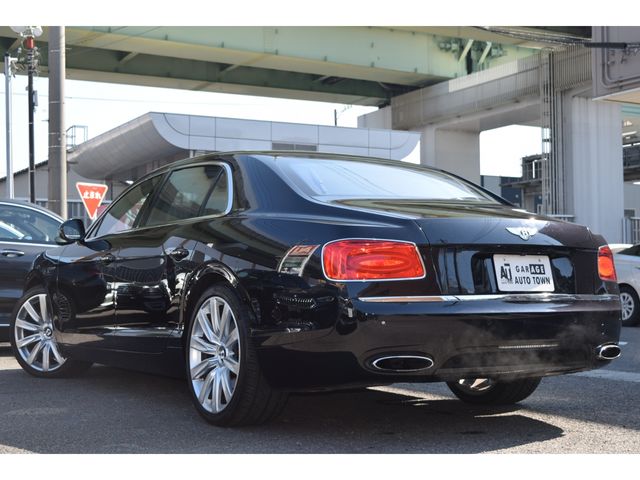 BENTLEY BENTLEY 2013 Image 31