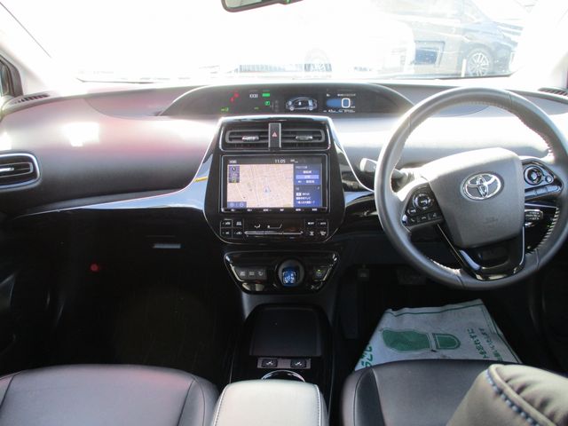 TOYOTA PRIUS 2019 Image 31
