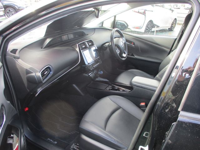 TOYOTA PRIUS 2019 Image 31