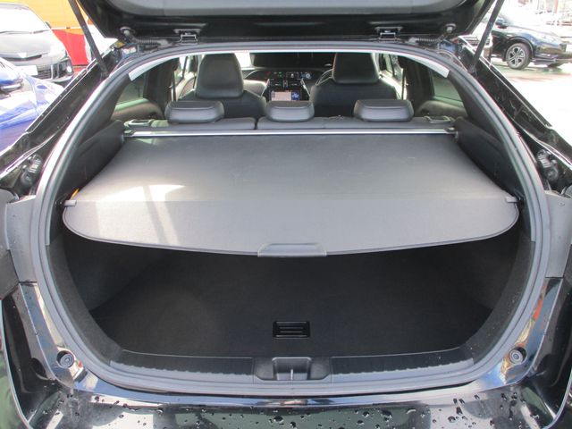 TOYOTA PRIUS 2019 Image 31