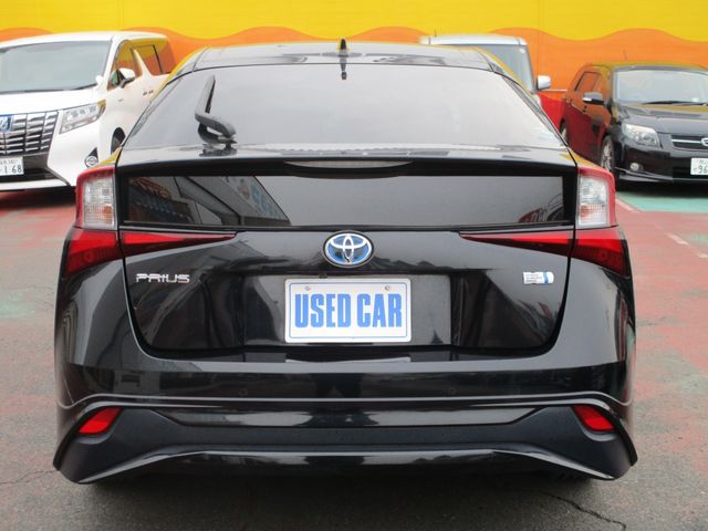 TOYOTA PRIUS 2019 Image 31