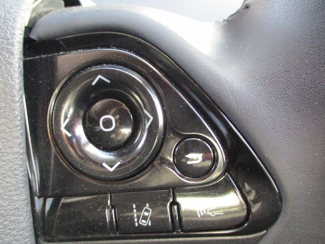 TOYOTA PRIUS 2019 Image 31