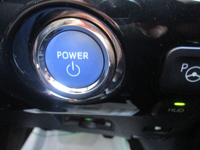 TOYOTA PRIUS 2019 Image 31