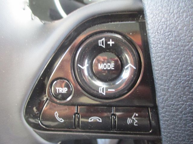 TOYOTA PRIUS 2019 Image 31