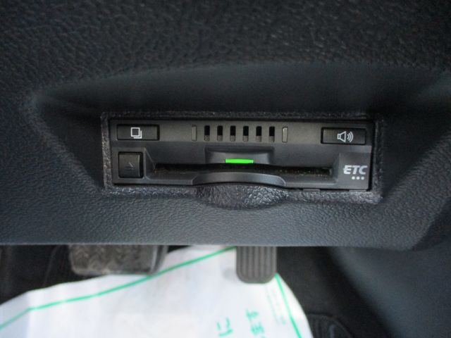 TOYOTA PRIUS 2019 Image 31