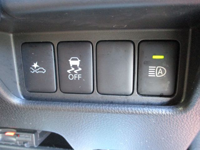 MITSUBISHI EK SPACE CUSTOM 4WD 2017 Image 31